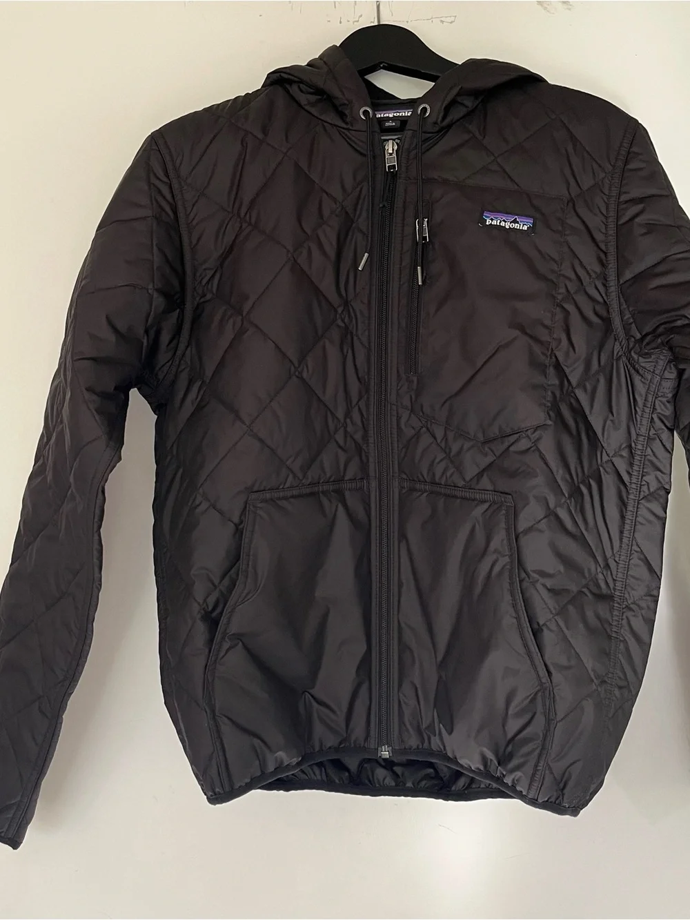 Patagonia Men's Diamond Quilted Bomber Hoody, Size S in Black